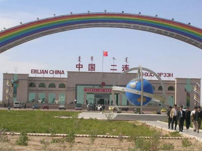 Замын-Үүд-Эрээний боомтоор зорчиж буй автомашинуудад шалгалт хийнэ