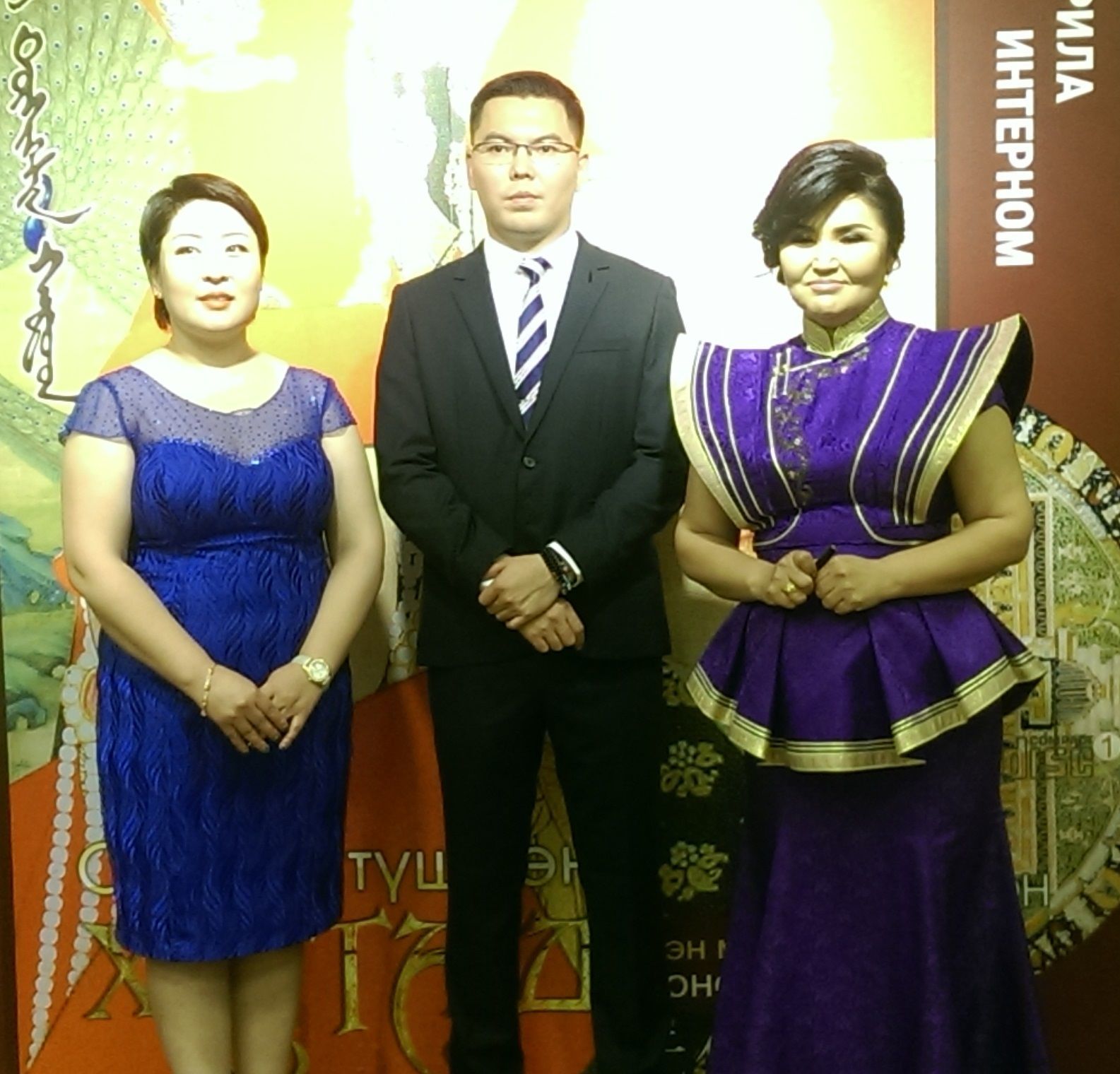 “Сэнтий түшсэн хатад” сонсдог ном Д.Цовоогийн төрсөн өдрөөр төрлөө