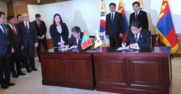 БНСУ-аас зээлсэн 500 сая ам.долларыг утаанд зарцуулах гэнэ!