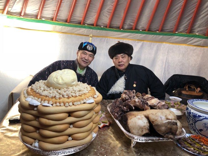 Улсын начин С.Эрхэмбаяр: Төрийн шагналтнуудын дараа орох том бэлэг авлаа