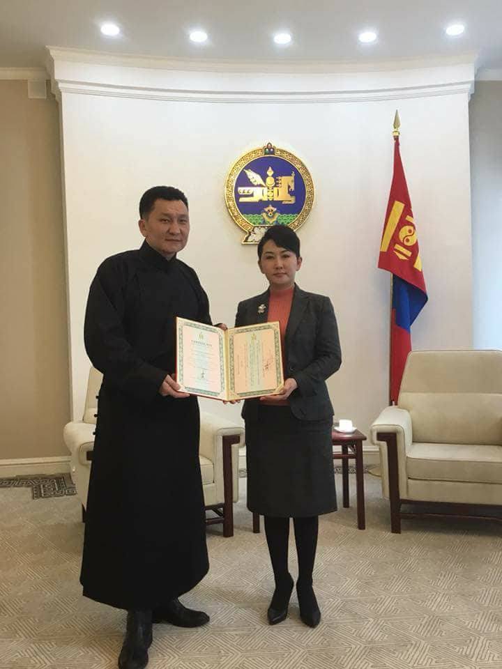  Х.Дамдинсүрэн “Соёлын элч” боллоо