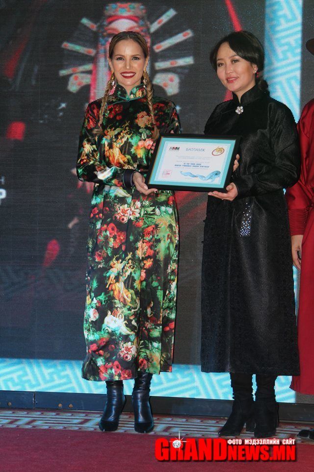 Цэнхэр хадагны ёслолын фото зургуудаас