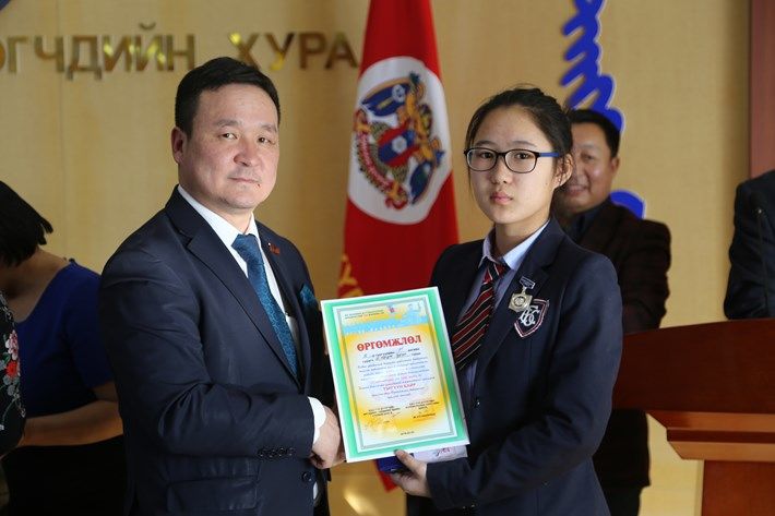 Их жанжин Д.Сүхбаатарыг Хан-Уул дүүргийн хүүхдүүд хамгийн сайн мэднэ