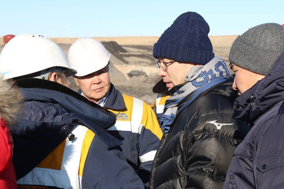 Д.Сумъяабазар: Уурхайн асуудалд бид алгуурлаж болохгүй