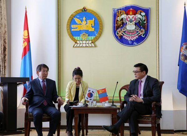 Улаанбаатар, Танжинь хотуудын ИТХ-ын дарга нар хамтран ажиллах санамж бичигт гарын үсэг зурлаа