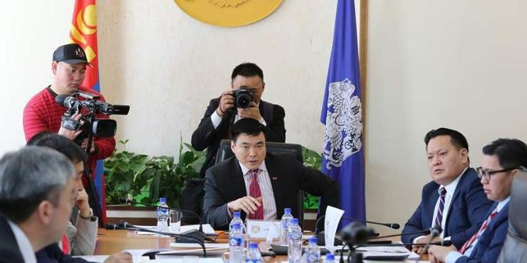 Гүүрэн гарц барих ажлыг дэмжлээ