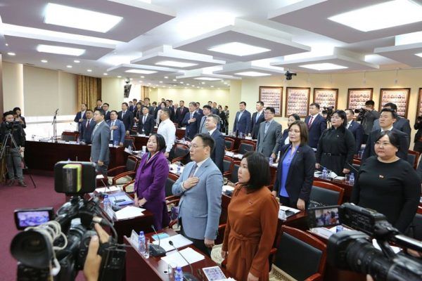 НИТХ-ын ээлжит бус III хуралдаан эхэллээ