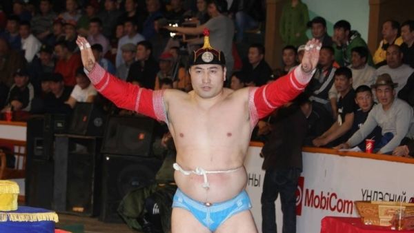 Допинг илэрсэн бөхчүүдийн барилдах эрхийг 2 жилээр хаслаа