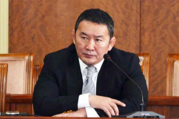 Ерөнхийлөгч гурван генералын цолыг хураах зарлиг гаргав