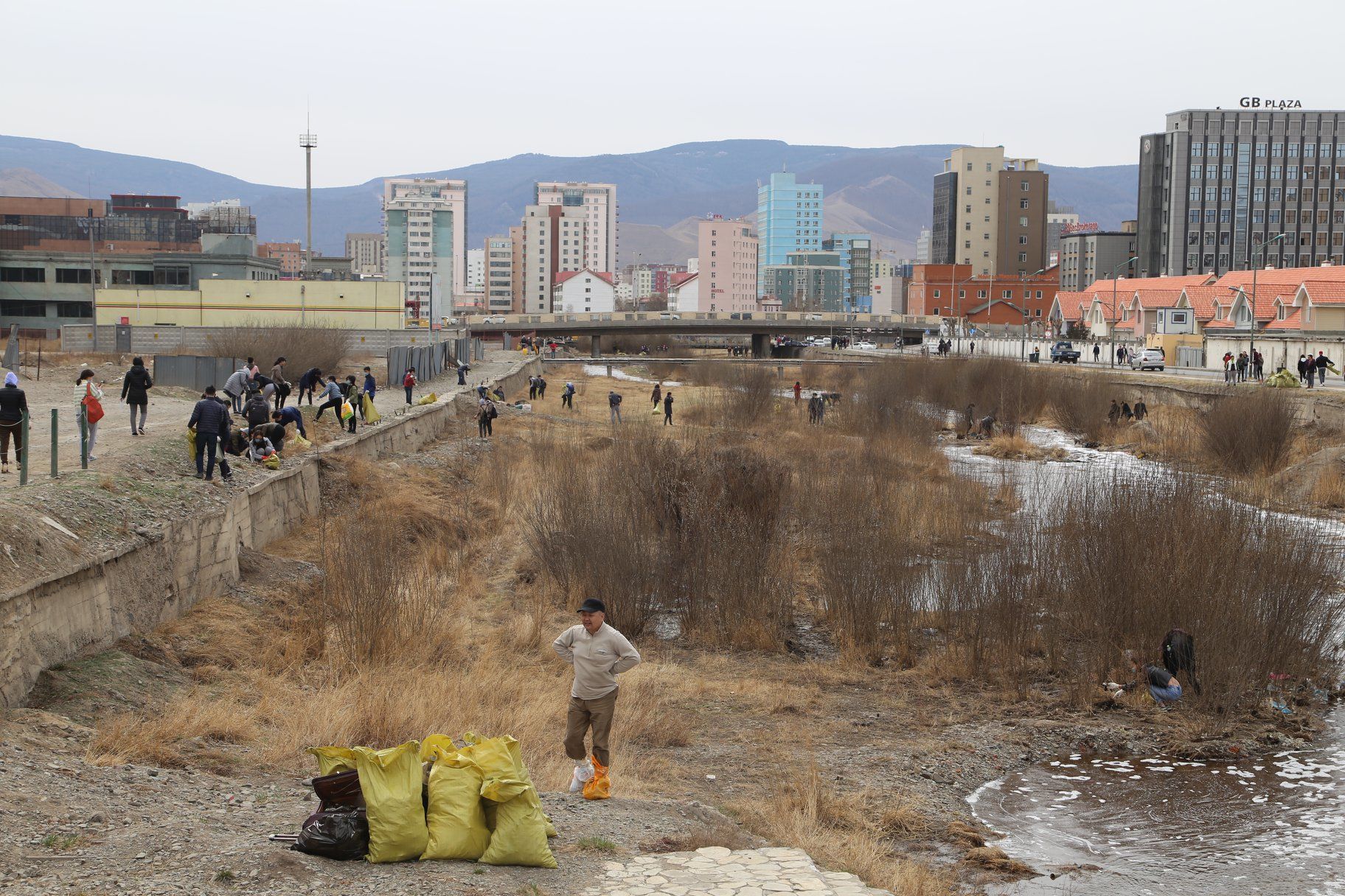 Сүхбаатар дүүрэг: 5000 гаруй иргэн цэвэрлэгээнд нэгджээ
