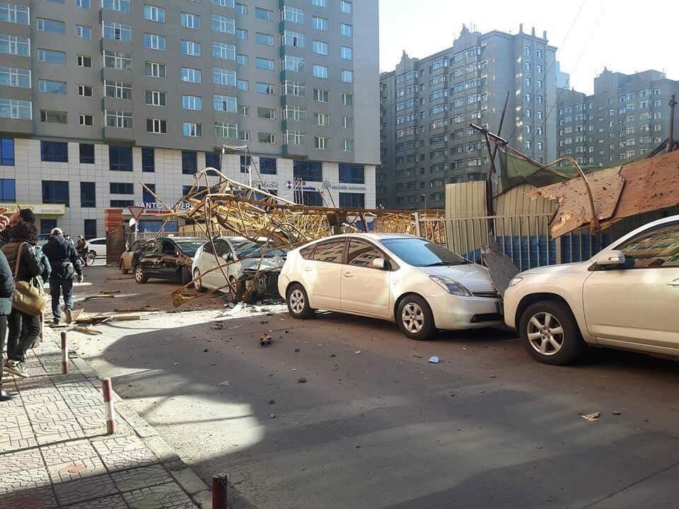 Айл шатаж, кран унасан “Алтай” констракшны барилгад дахин осол гарчээ