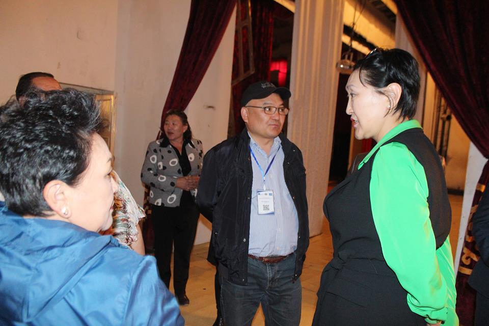 Ховдын хөгжимт драмын театр эрдмийн театр болох зорилттой