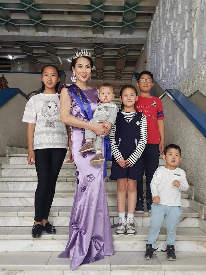 Таван хүүхдийн ээж, ”Misses mom” С.Буянзаяа 