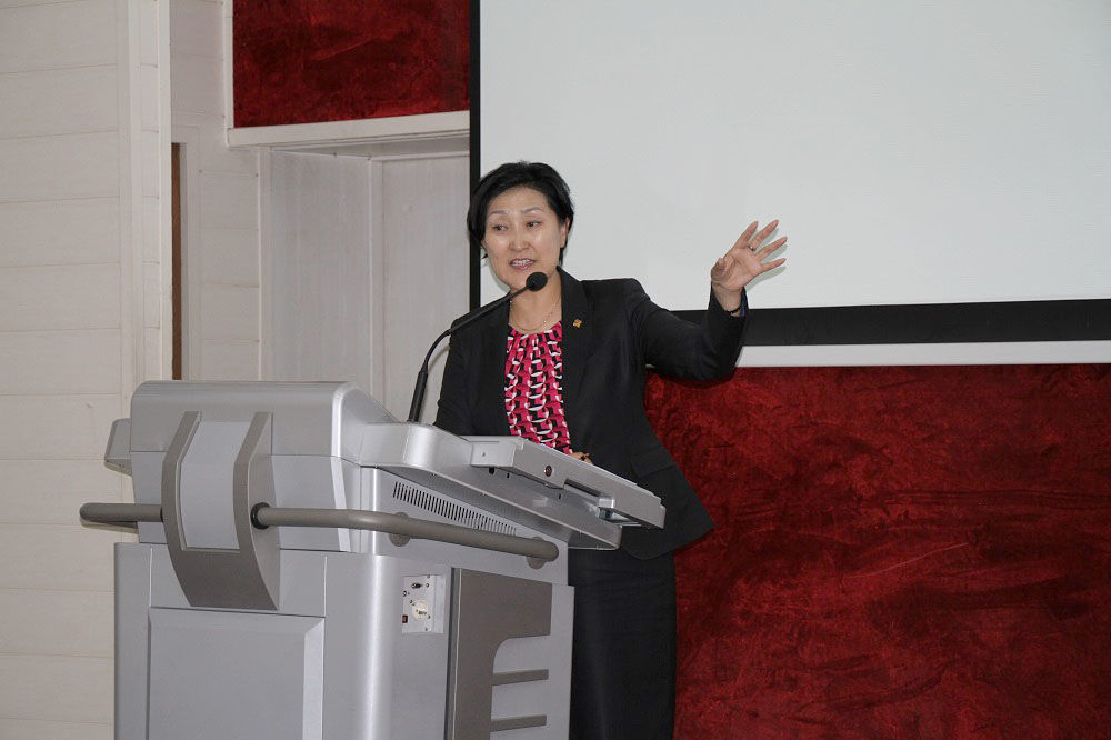 Их сургуулиудын төлөөлөлтэй уулзаж, чиглэл өглөө