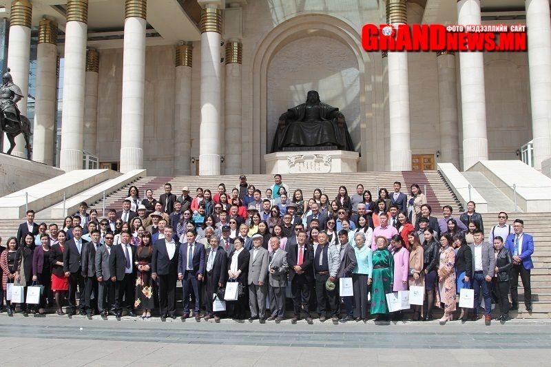 “Хэвлэлийн эрх чөлөөний өдөр” тохиож байна