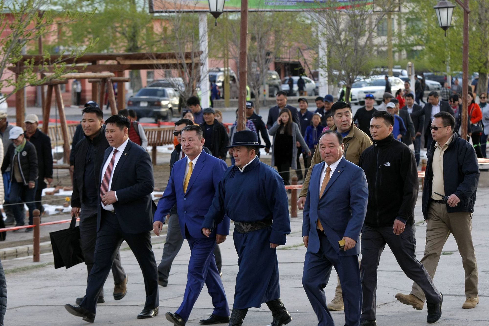 Ерөнхийлөгч Ховд аймгийн иргэдтэй уулзлаа