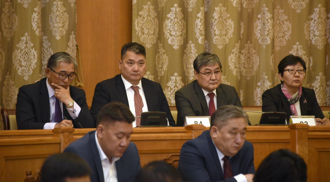 С.Баяр, М.Энхсайхан нарыг эгүүлэн татахаар шийдвэрлэлээ