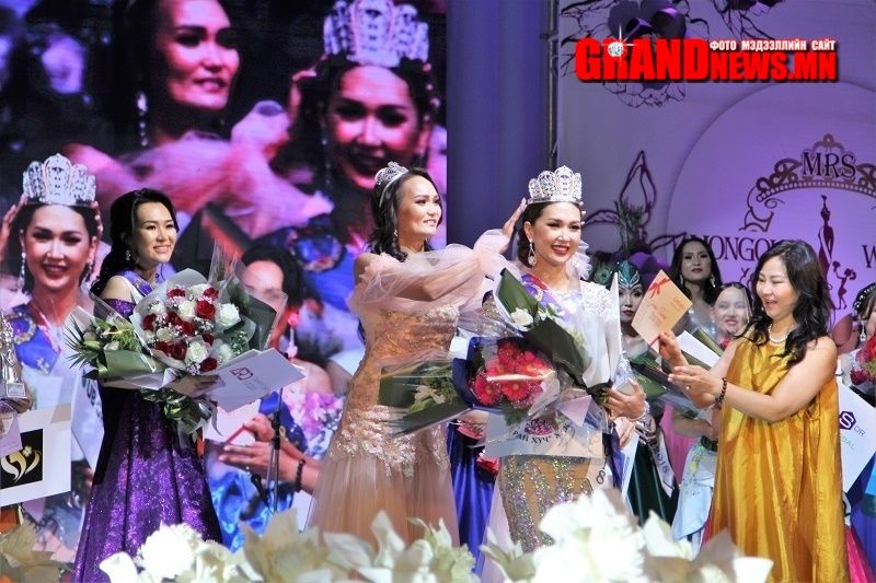 ”MRS MONGOLIA WORLD 2018: Алтан эрдэнийн өргөмжлөлийг А.Дэлгэрцэцэг хүртлээ