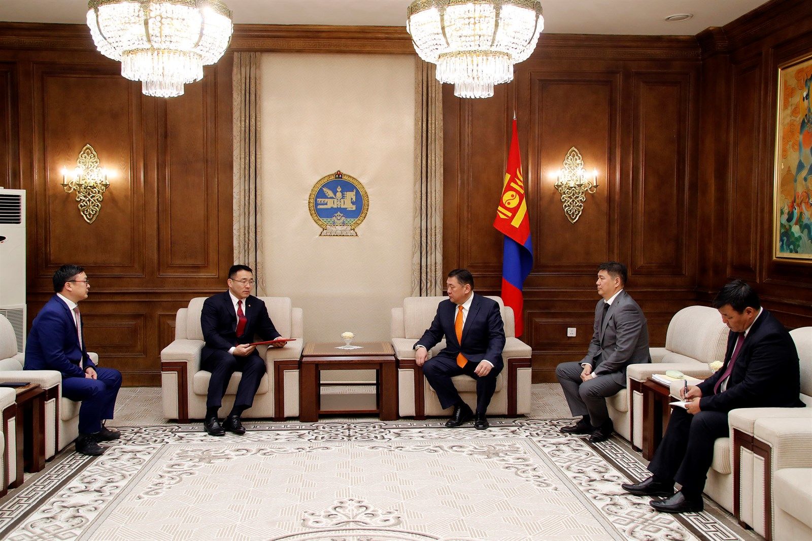 Тавантолгойн тогтоолын төслийг УИХ-д өргөн барилаа