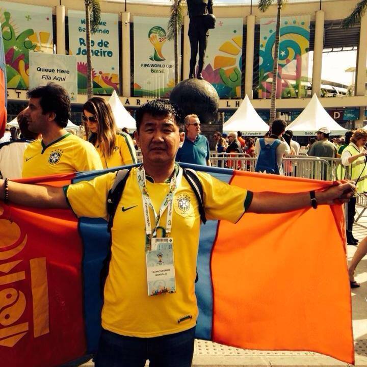 Хөлбөмбөгийн ДАШТ сурвалжлах анхны монгол сэтгүүлч