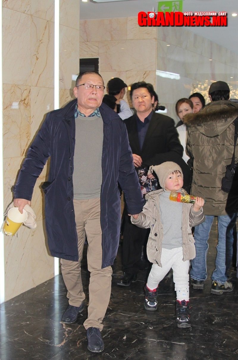 Төрийн соёрхолтоор асруулагч