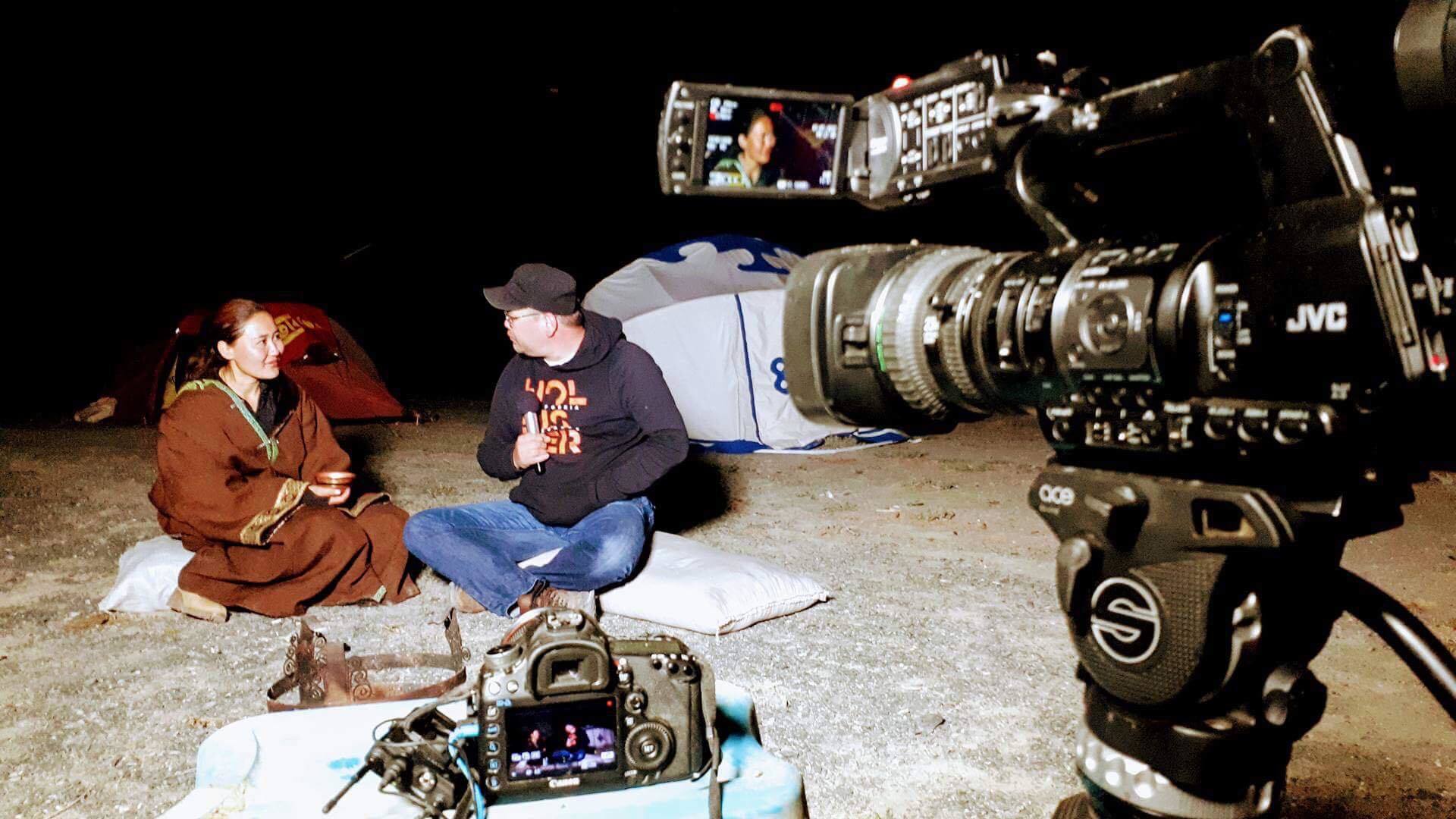 Тэмээгээр аялагчийнд хоносон нэвтрүүлгийн дараа юу болов