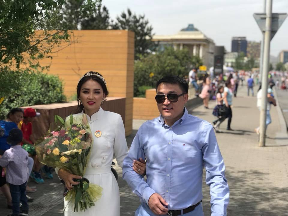 МАН-ын генсекийн одонт гэргий