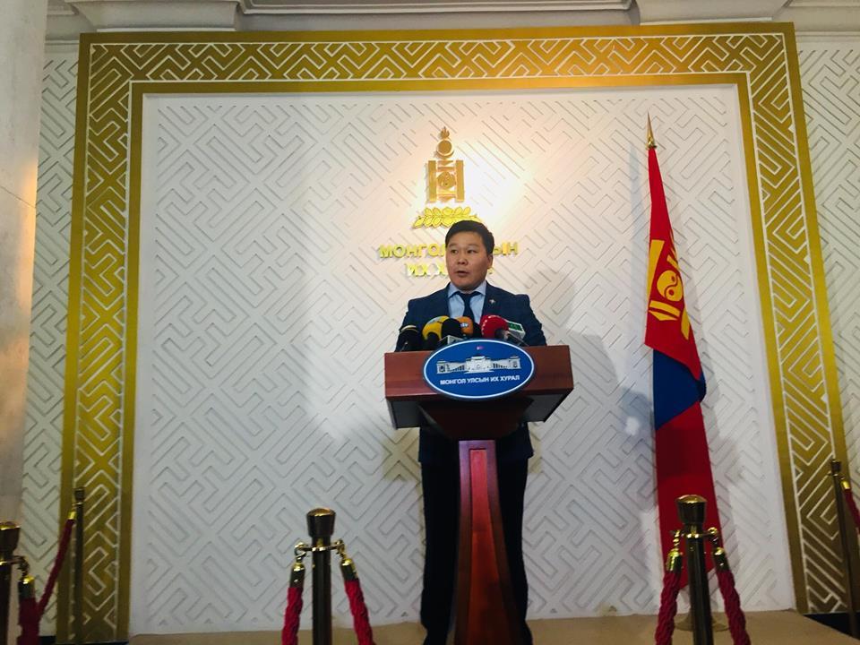 Гишүүн Д.Гантулга огцрох хүсэлтээ өглөө