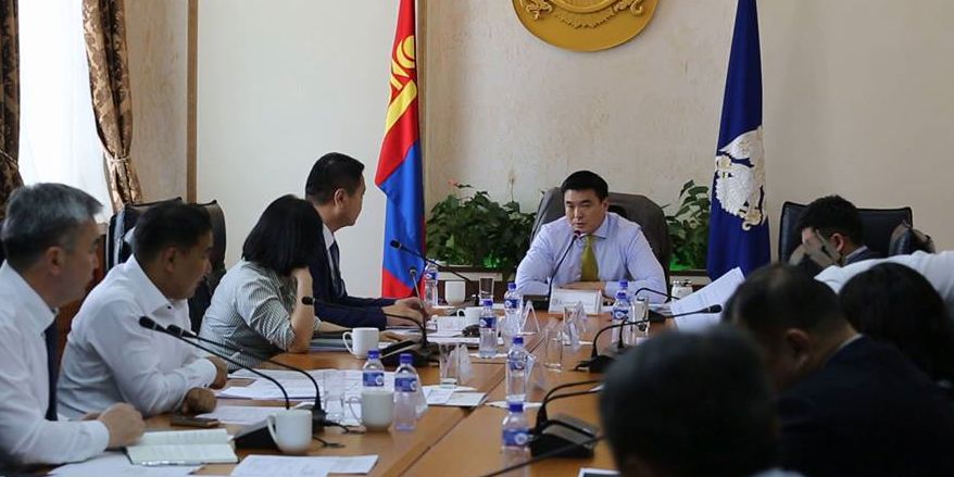 НИТХ-ын Тэргүүлэгчид цаг үеийн асуудлаар хуралдав