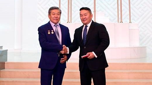 Г.Равданд АРДЫН ЖҮЖИГЧИН цол хүртээлээ