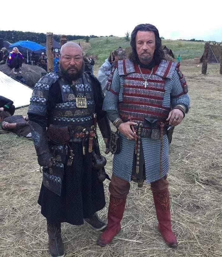 Жүжигчин Ц.Цэрэнболд Карпатын ууланд тулалдана 