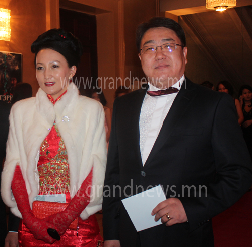 Жүжигчин Зулаагийн бэлэг