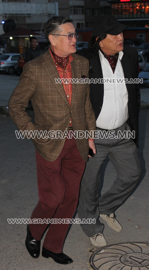 Брайн Адамсыг урина 