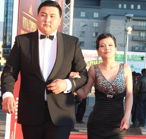 Шилдэг залуу