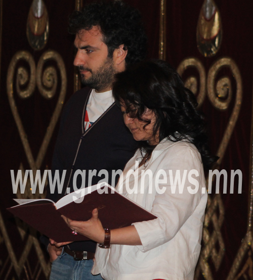 Өнөөдөр тоглоно 