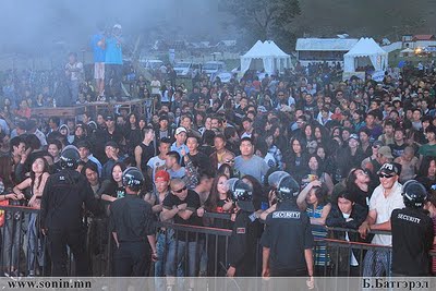 Манайд амьд хөгжмийн том ертөнц байдгийг хүмүүс мэддэггүй 