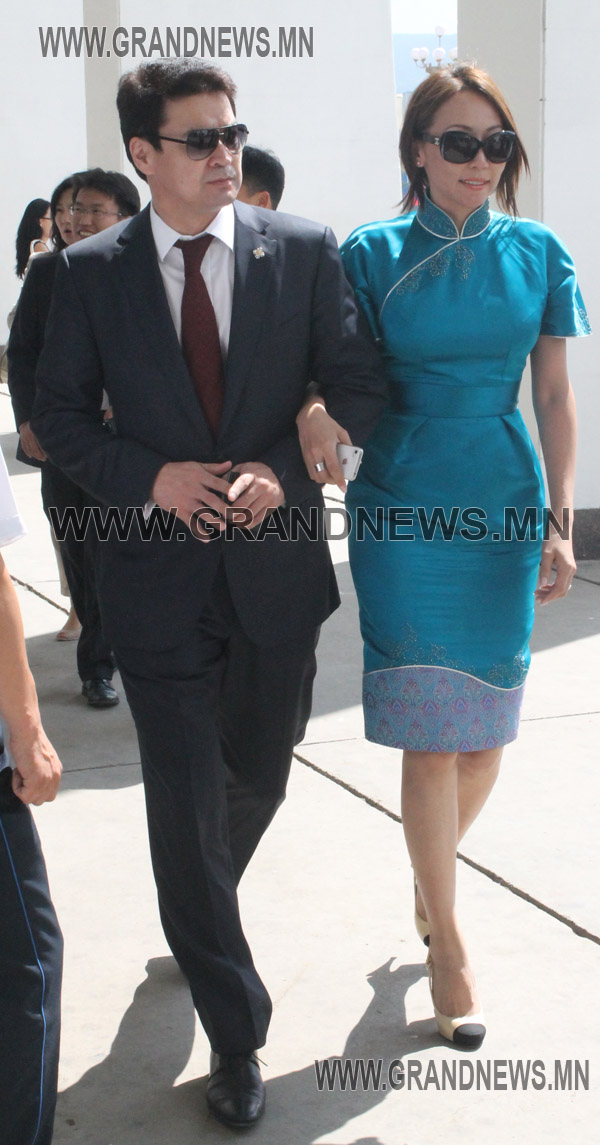    Сайханбилэгийн сайхан гэргий  бизнест