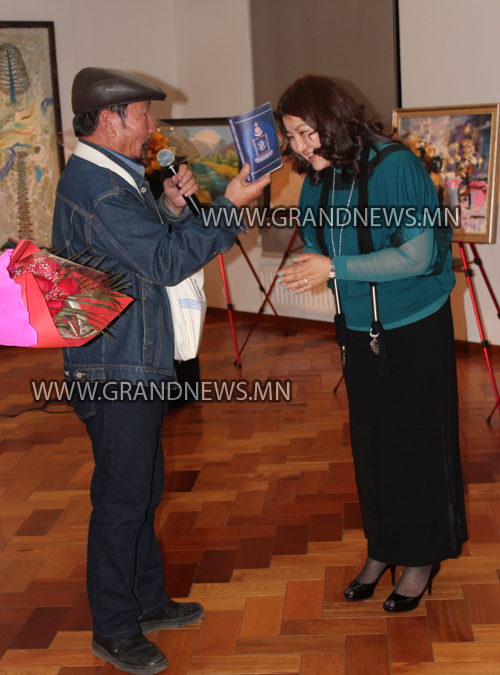 “Эхийн сэтгэл”-ийг уран зургаар илэрхийлэхүй