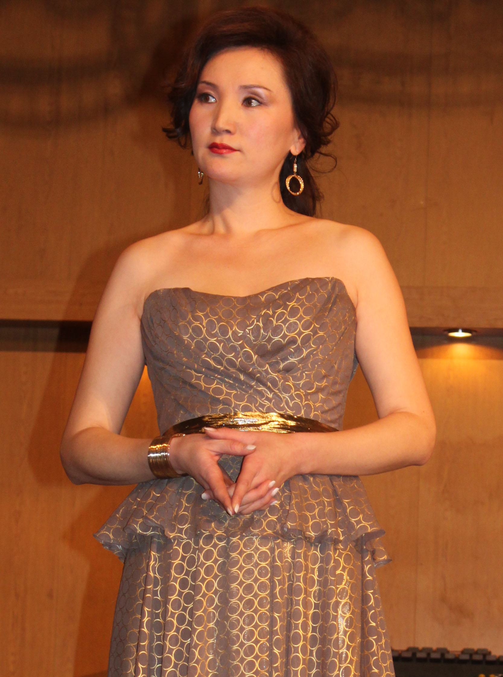 Залуу примадонна