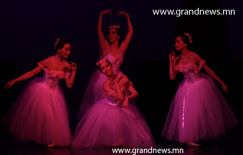 “Цэнхэр нүдэн бүсгүй”-ээр хаалтаа хийнэ