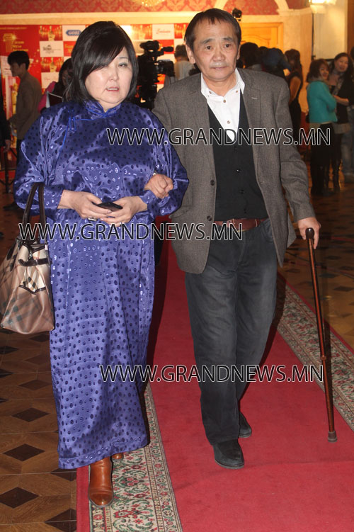 Авъяастнаа дээдэлсэн авъяастнууд