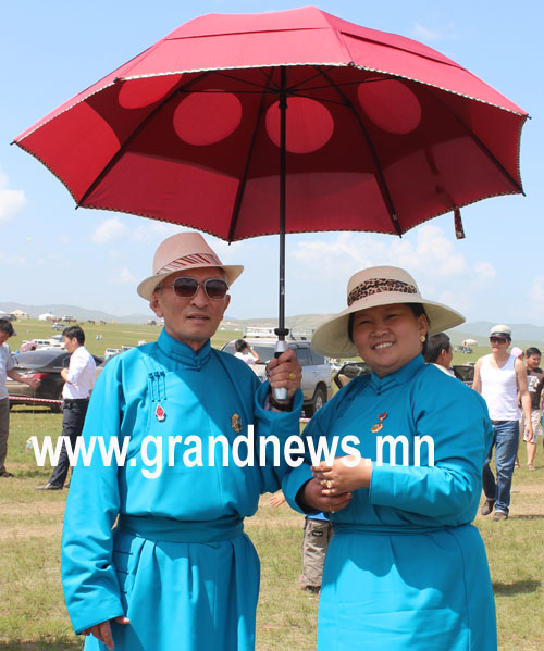 “Дээлтэй монгол” наадам болно 