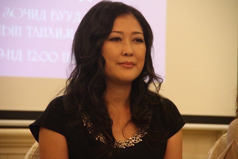 Д.Оюунтүлхүүр гарч ирлээ