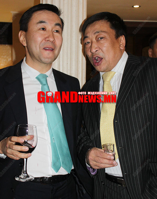 Ж.Оджаргал зүгээр л “сэндвич”