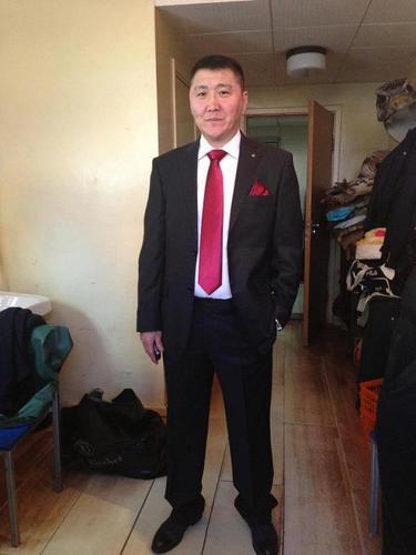 Жүжигчин Аси-гийн нүд харахаа больжээ