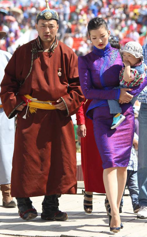 Аваргын охин уу, отгон эхнэр үү...