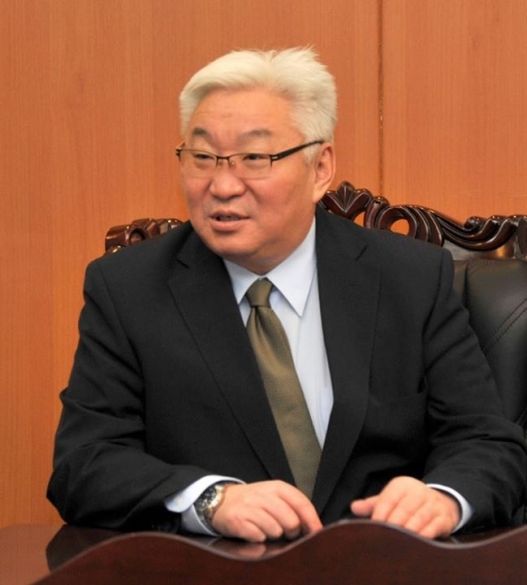 Үүл хилэгнэв