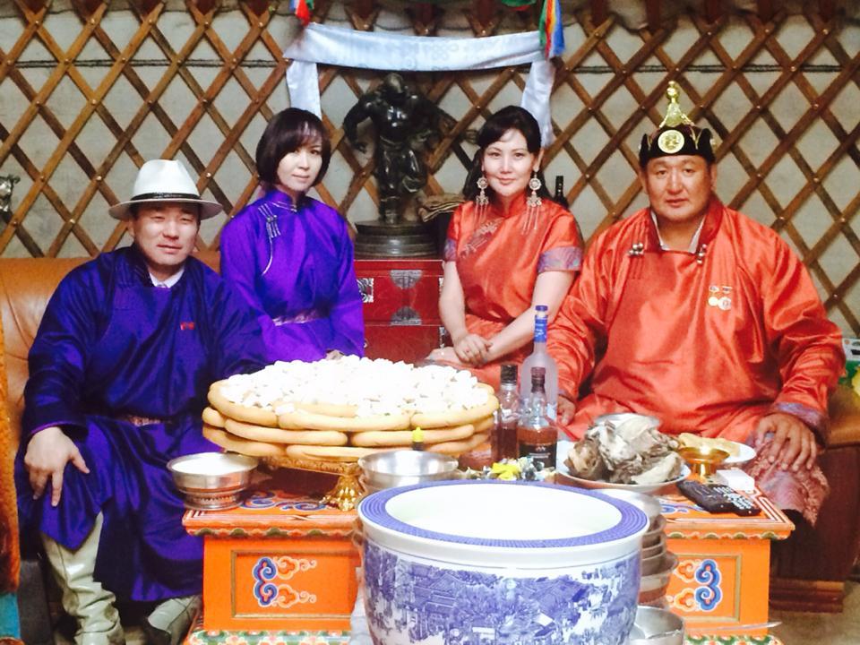 Хоёр аваргын ховор агшин