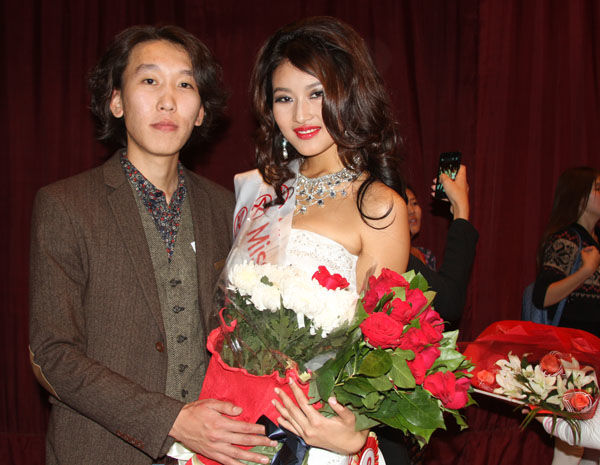 Тайчигчаас дуучин болсон Чойжоо