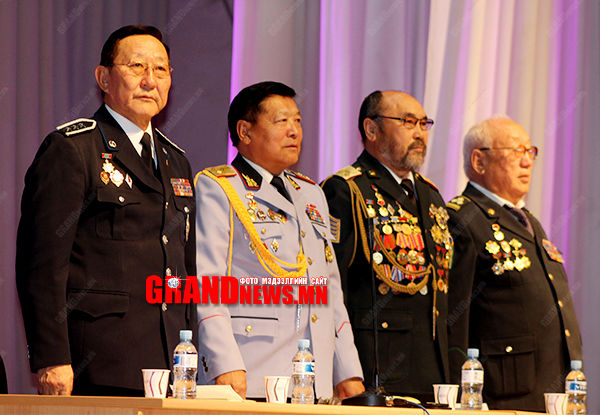 Хурандаа нар чууллаа